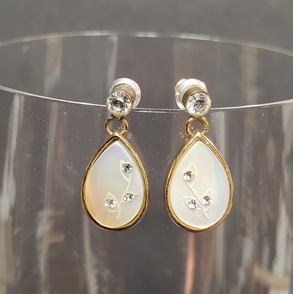 Monet Teardrop Earrings - Picture 8 of 9